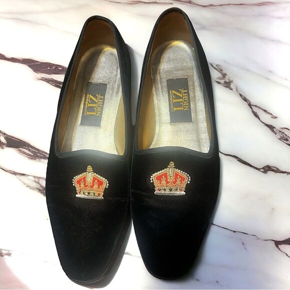 Black Crown Embroidered Women's Loafers - Picture 1 of 12
